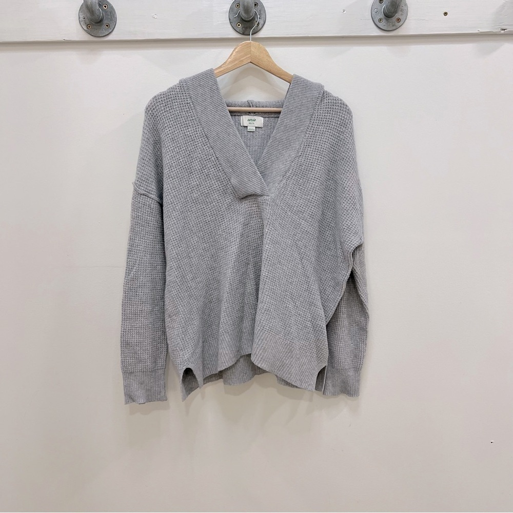 Aerie gray waffle weave pullover hoodie.